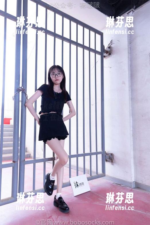 BoBoSocks袜啵啵 - 银行制服的潜藏魅力，芝士在图库分享中等你发现！