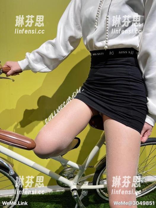 微密圈 - Callmecandy的套装写真，啊，那个颜色，我是不是见过？
