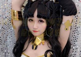 KuukoW美脚图集:定制了一双好看的腿,但价格也可怕。