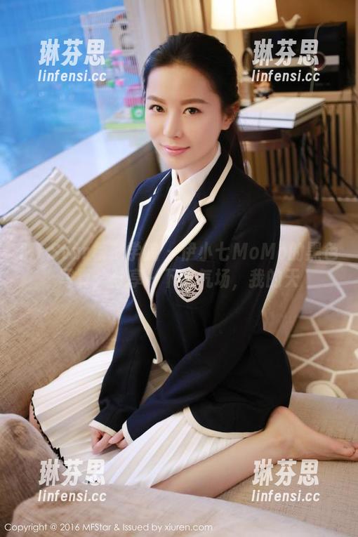 MFStar模范学院 - 伊小七MoMo的黑色写真：分享一下这气场，我的天