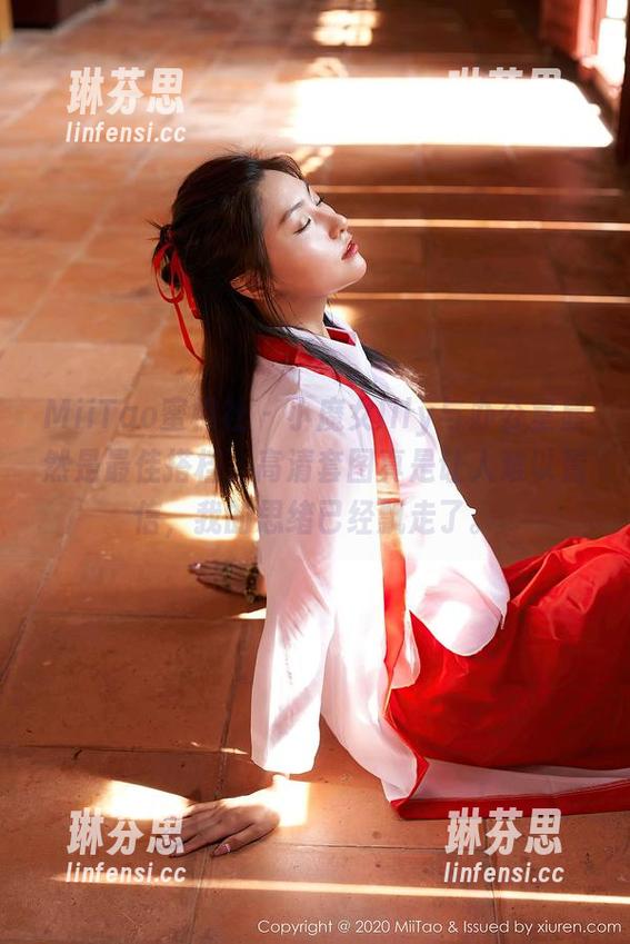 MiiTao蜜桃社 - 小魔女lily与办公室显然是最佳搭档，高清套图真是让人难以置信，我的思绪已经飘走了。