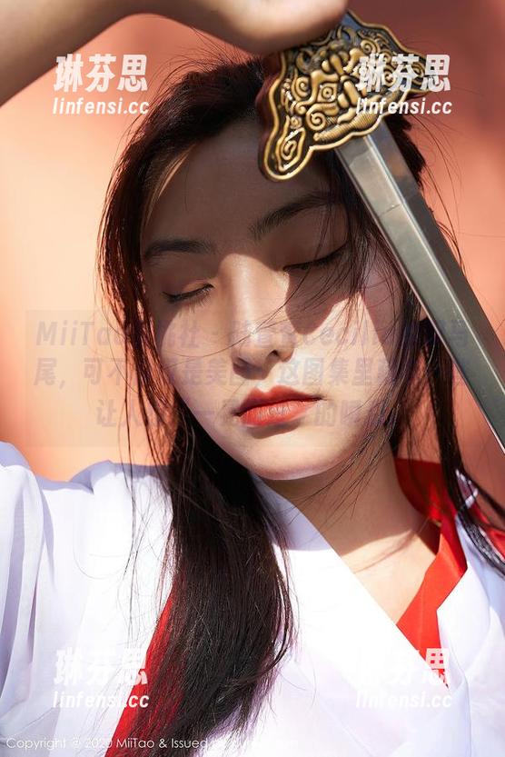 MiiTao蜜桃社 - 陆萱萱Cecilia的双马尾，可不仅仅是美图；这图集里藏着一些让人想“一晃而过”的瞬息。