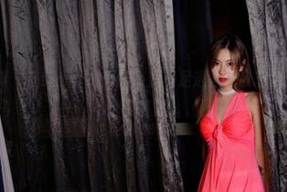 PANS写真 – 在线：当思思的高清美足遇上无敌想象力，连地板都要害羞。