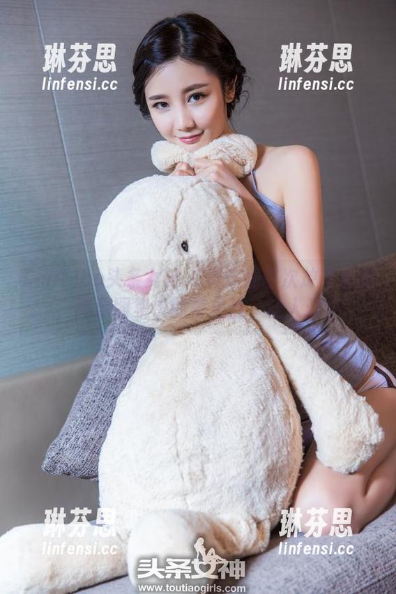 TouTiao头条女神 - 樊安妮首次放飞自我，高清图集中的裤里丝，让人开怀