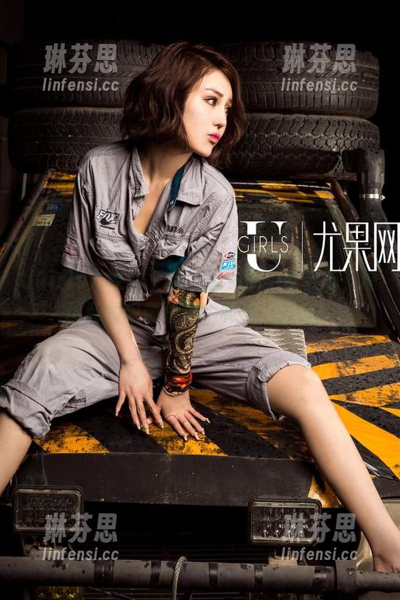 UGirls尤果网 - 看林妃媛的少女姿态，原图和图包随便挑，真让人捉急！