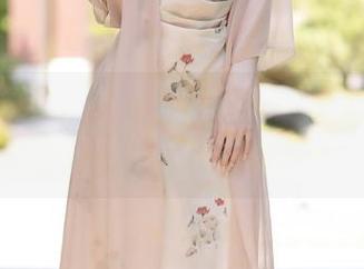 XIAOYU语画界 – 周思乔Betty模特首套写真，最新分享——小白的大胆升级之路