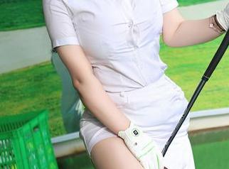 Xiuren秀人网 – 高清学姐Laura苏雨彤出没，请注意：美图多到让人怀疑这真的能在图集里找到我吗？