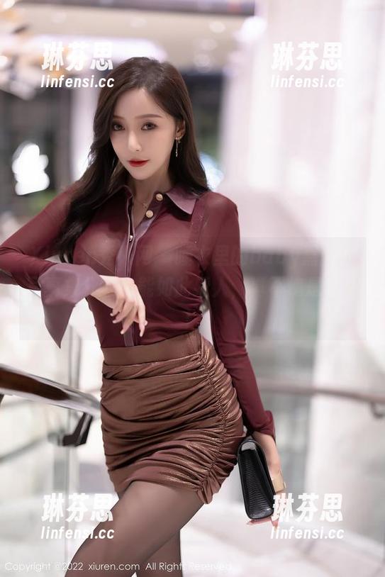 Xiuren秀人网 - 睡衣里的baby嘉茵，写真集分享也能如此撩人，真不愧是博主！