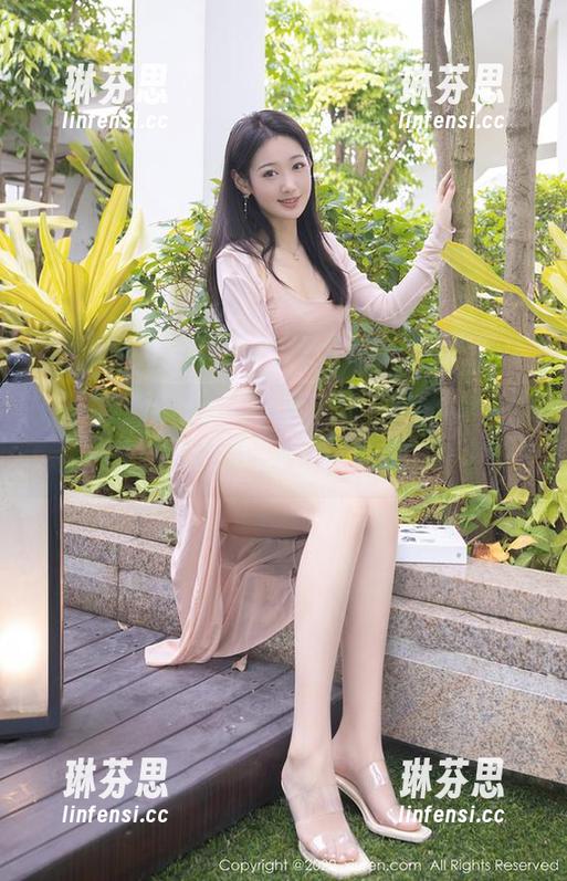 Xiuren秀人网 - 周慕汐fairy默默讲述着，每一件白衬衫都有趣事，快来下载套图！