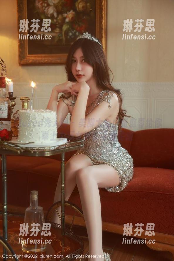 Xiuren秀人网 - 美脚大全！张庭蓉给你奉上力压女神的可爱足迹