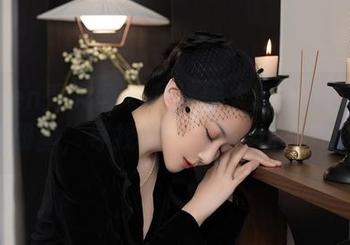 Xiuren秀人网 – 在米妮大萌萌的黑白高清图册里，寻找那一抹彩色的小幻想。