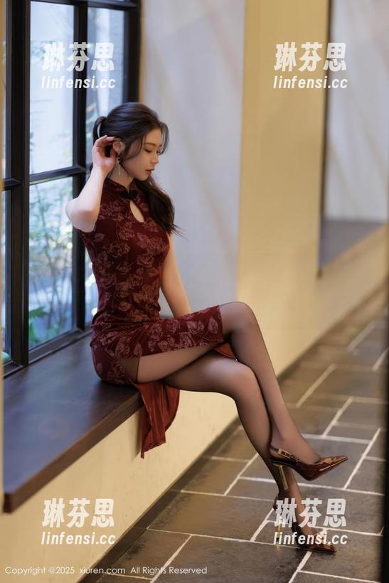 Xiuren秀人网 - 图包登场！金小依的丝袜写真，内附“看完想喝水”的配方！