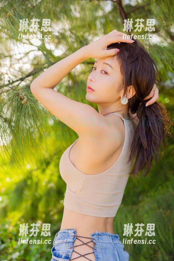 いくみ(育美)的在线高跟鞋合集，鞋子和她似乎是天生一对啊...