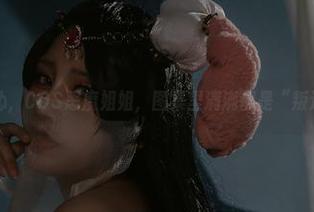 一笑芳香沁,COS恶魔姐姐,图集里满满都是“叛逆与优雅”