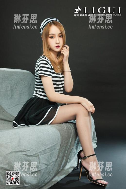 丽柜 - 文芮与粉色的绚丽邂逅：你没看错，这也是个免费图集！