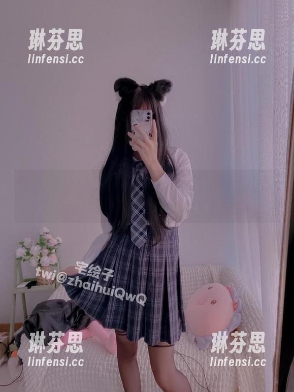 私房女仆：二阶堂宅绘子用画笔圈了个萌圈子