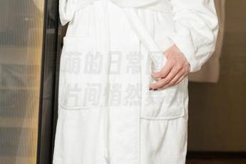 克拉女神 – 嘉萌的日常图包：让音符在照片间悄然舞动