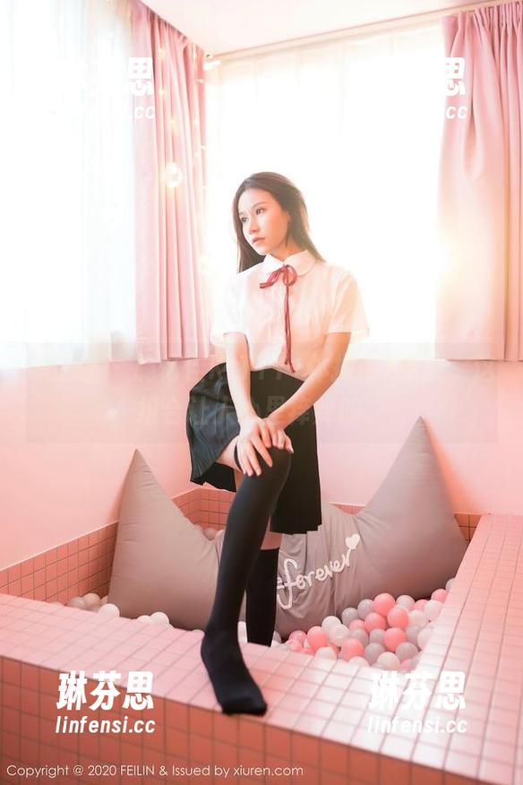 嗲囡囡 - 施忆佳KITTY+体操服+免费，这组合让人心里痒痒的。