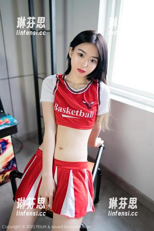 嗲囡囡 - 摆脱枯燥的图集，鱼子酱Fish的校服玩转青春风景