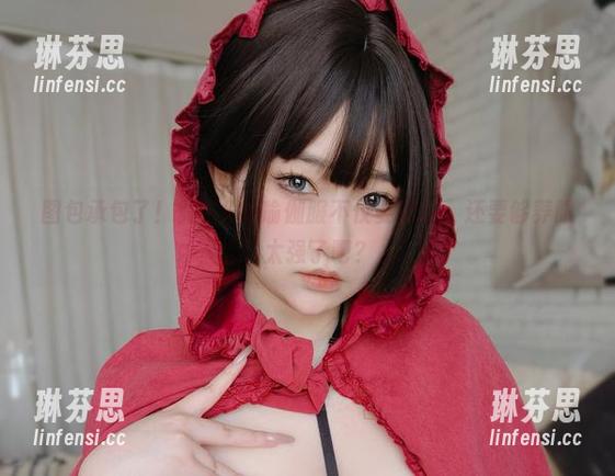 图包承包了！女主K的瑜伽服不仅要能练，还要够养眼，太强了吧？