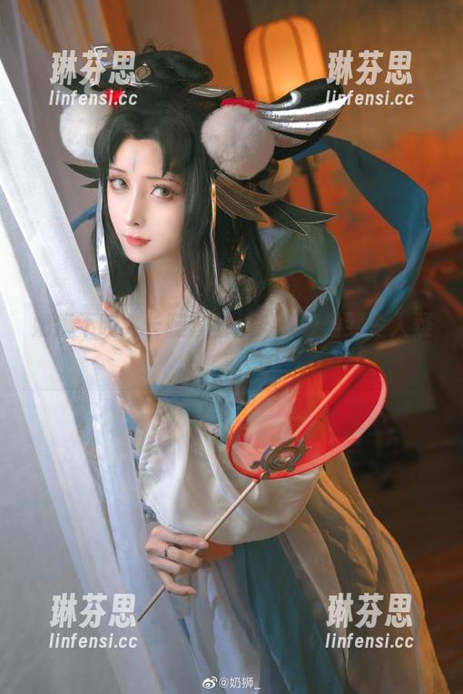 奶狮不咬人长腿套图，脚步轻盈到令人疑惑