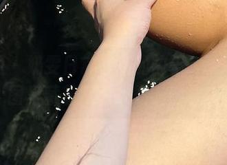 微密圈 – 奶雯日常背后的故事，分享的套图里藏着不为人知的时刻。