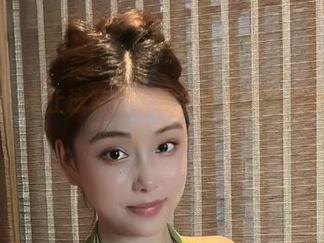 微密圈 – 不止泳装：奶雯全集里的时光隧道与水的交汇