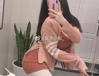 微密圈 – 奶牛风暴！宸大小姐把写真现场变成了牧场派对？