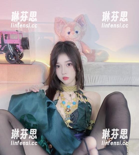 小小奶瓶儿万圣节图包，免费送你点缀这个节日的暗黑浪漫！
