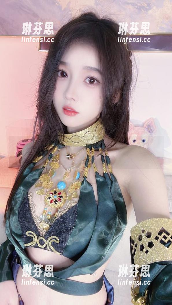 小小奶瓶儿与黑色的约会，图包里总是让人意外的瞬间。
