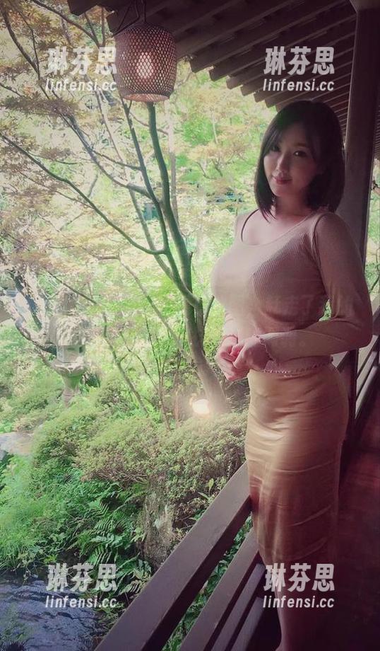 微密圈 - 小芯酱的写真散图，赶走了我的烦恼，俱是那一抹活泼的调调。