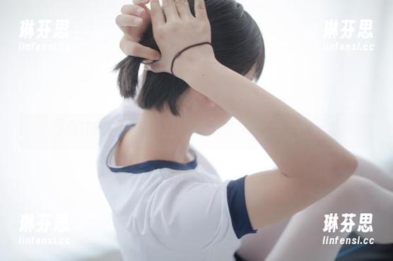 少女秩序 - 《海边》在线：小鱼的美丽与海浪的低吟