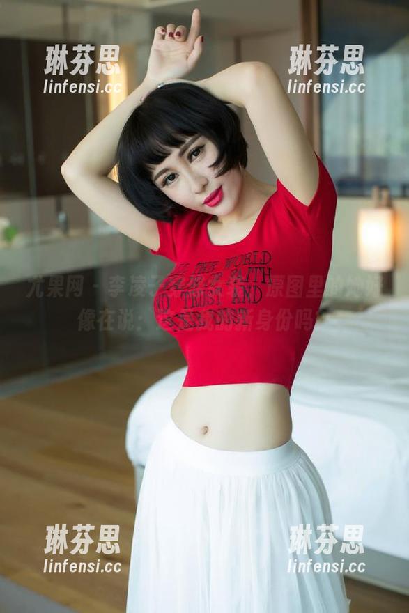 尤果网 - 李凌子穿修女装，原图里的她好像在说：这是我的新身份吗？