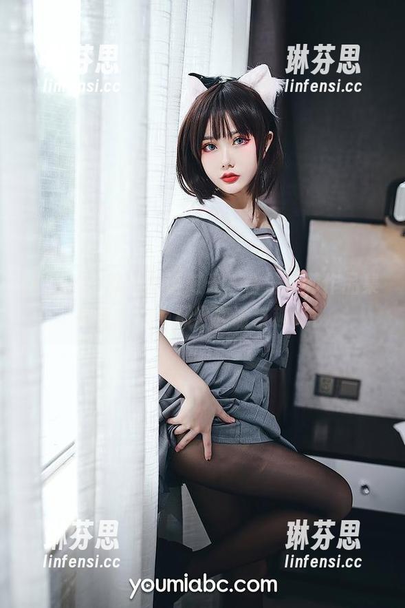尤蜜荟 - 泳池对话时光，合法萝莉作品集分享，均为那份静谧与趣味！