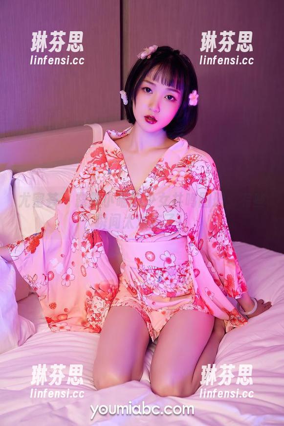 尤蜜荟 - 露露小喵的少女共鸣图册：有些瞬间太难忘了！