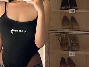 微密圈 – 三亚的阳光捧起张思允nice的内衣写真，网盘一键保存！