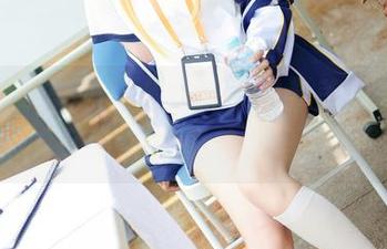 这里是晓美妈,《奶茶小姐》美图,喝多了会变得更美丽吗?