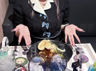 发现月城委员会的专属作品，别等了，趁现在下载一份吧！