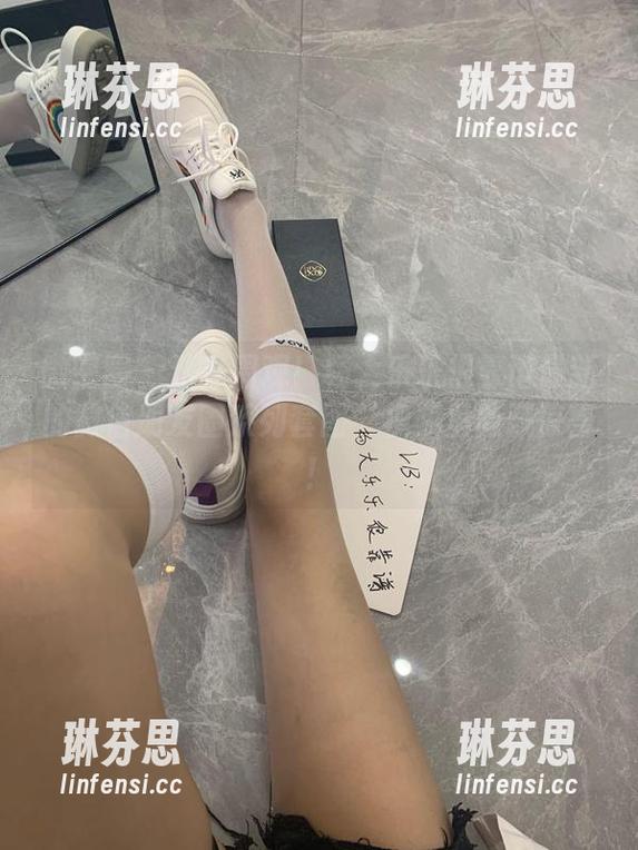 微密圈 - 速来围观！杨大乐乐很靠谱最新的微信朋友圈系列套图，视频里隐藏惊喜！