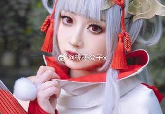作品追踪：桃墨公子带你揭开神鹿的日常，顺便附赠几张原图！