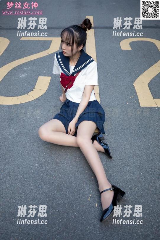 梦丝女神 - 学姐刘诺的图集福利，快来瞧瞧有没有你的同桌