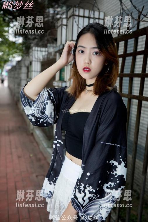 梦丝女神 - 这样浪的泳池派对，真心想拥有玥玥的套图！