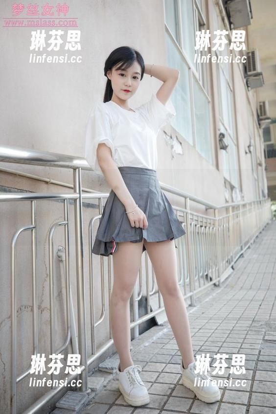 梦丝女神 - 莹仙女PINK图包，帮你完成“我也是网红”的梦想，下载后没准能撞上个假发！