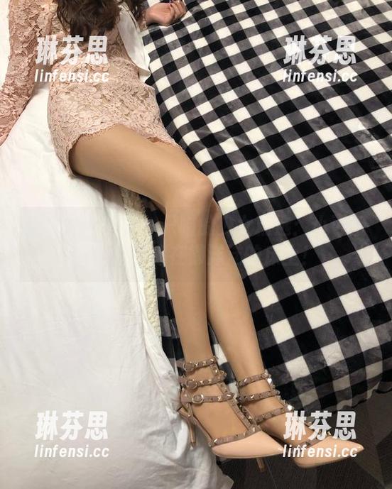 微密圈 - 梦里一只喵的少女精选：小可爱们，快来瘫在懒洋洋的床上！
