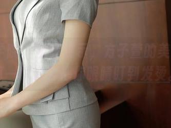模范学院 – 全套展示，方子萱的美脚–就算一瞬也会把你眼睛盯到发烫。