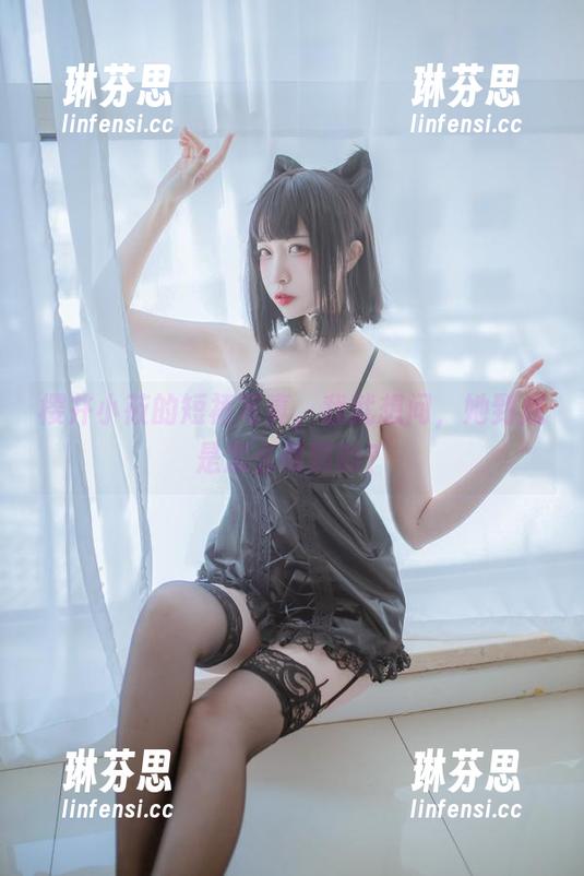 樱井小莜的短裙写真，我就想问，她到底是怎么做到的？