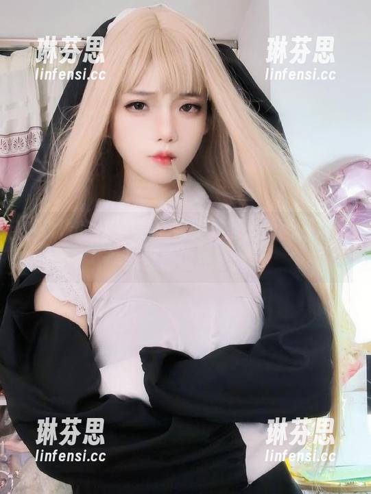 狐玖玖的JK，奉上完美无圣光原图，心里默默想说点啥。