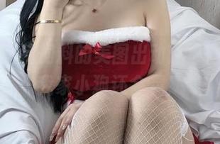 微密圈 – 猪饲料的美图出动：这白裙，比我家小狗还会晃！
