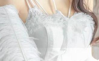 王羽杉的原图分享：浴缸私拍里，她和水的“默契”可是非同一般哦！