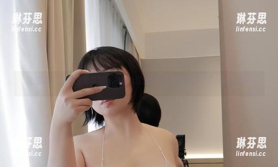 微密圈 - 白色内衣私拍，瑜瑾u这次真是让色彩与春风并肩而来！